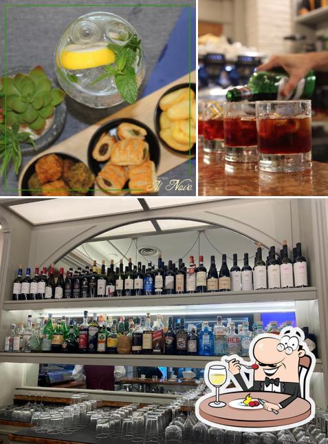 La cibo e interni del ristorante