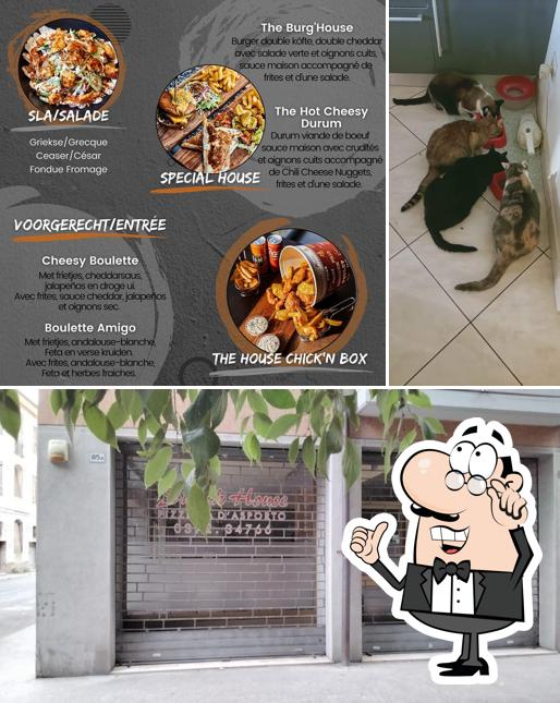 Dai un'occhiata agli interni di Snack House