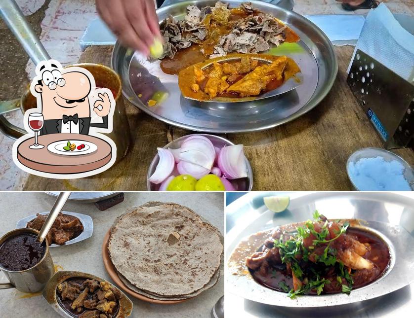 Food at Sonali Mutton Bhakri