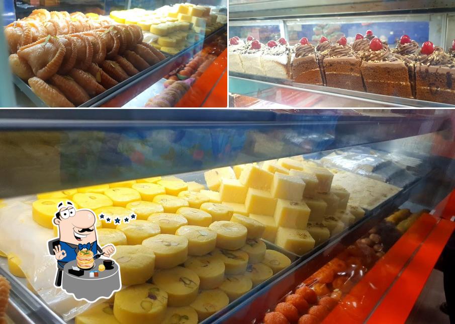 Food at Sri Jaya Krishna Bakery