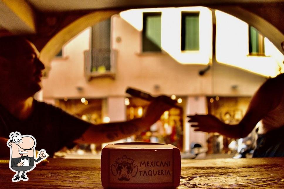 Gli esterni di MEXICANI Taqueria
