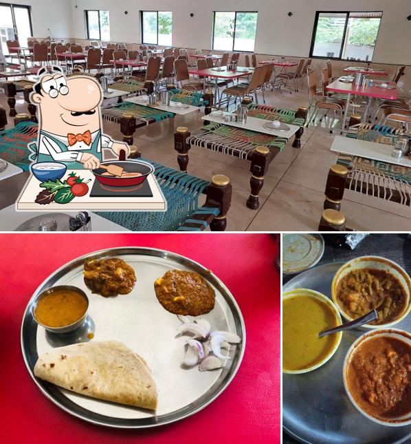 Chicken curry at Purnanand Bhojanalaya