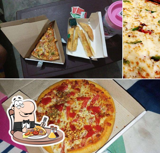 Order pizza at La Pino'z Pizza