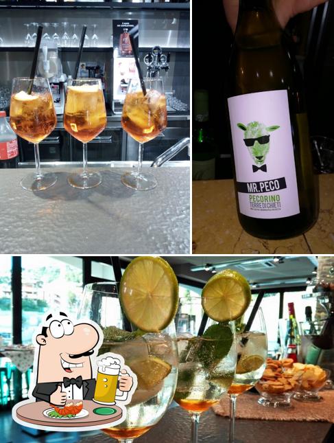 Puoi goderti un rinfrescante bicchiere di birra chiara o scura