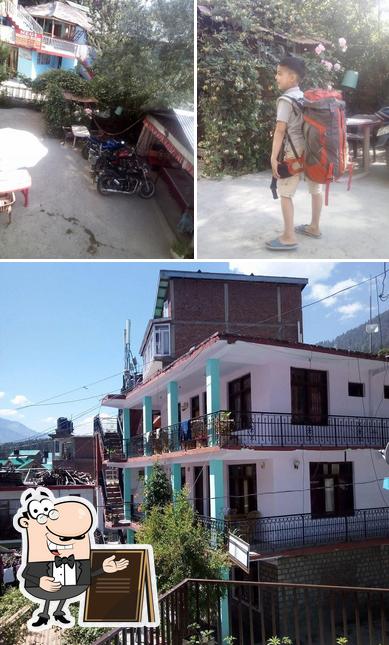 The exterior of Krishna guest house Manali