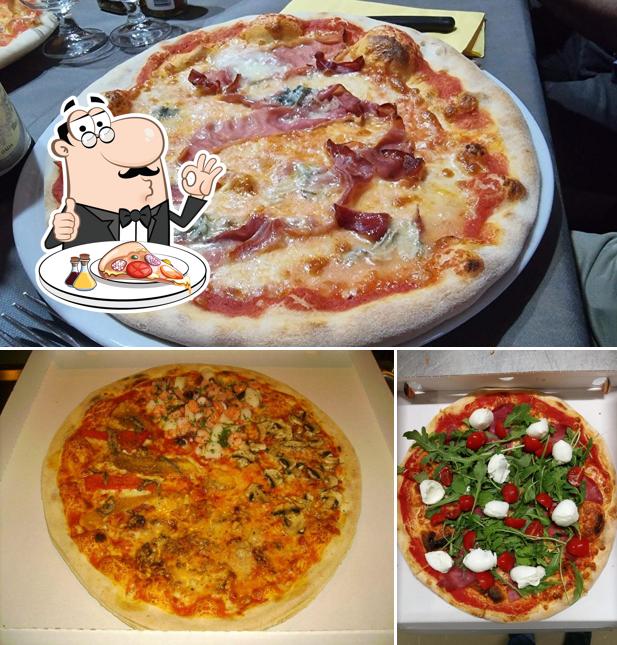 A Ristorante Tre Caravelle, puoi assaggiare una bella pizza