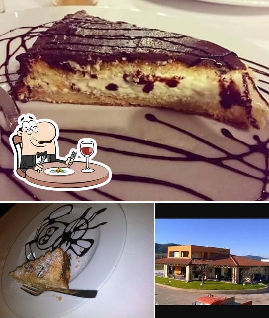 Tra le diverse cose da Ristorante Pizzeria Braceria Fiej Casal Velino si possono trovare la cibo e esterno