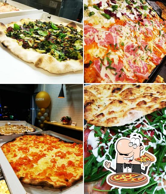 A Pizzeria La Boccaccia, puoi goderti una bella pizza