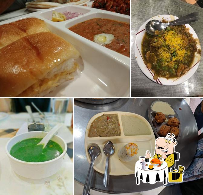 Food at Upahara Darshini