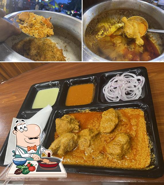 Chicken curry at Arif Murdabadi chiken biryani