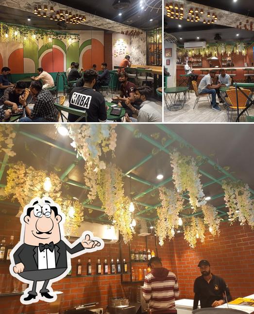 The interior of Chai Sutta Bar - Vaishali Nagar