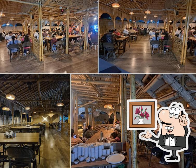 The interior of SEVEN DOSA