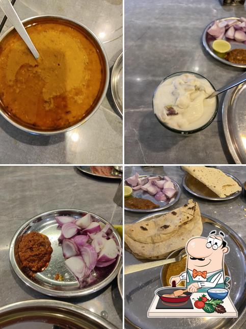 Chicken curry at Shandar Bhoj