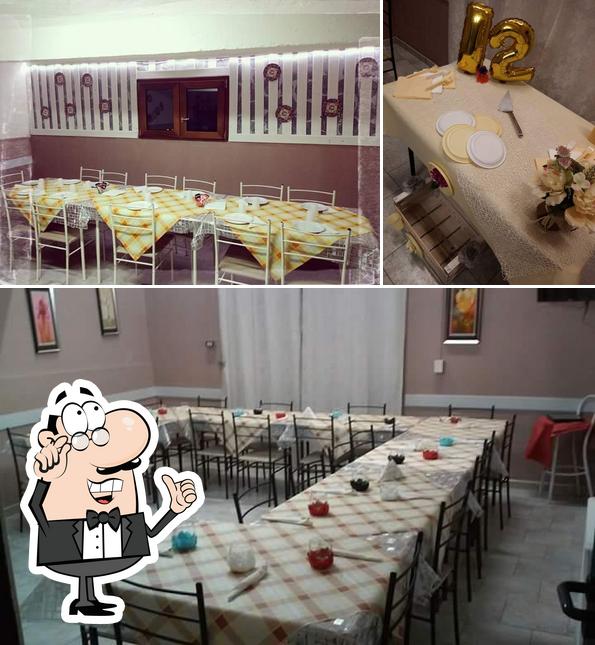 Gli interni di Pizzeria On The Road di Farago'