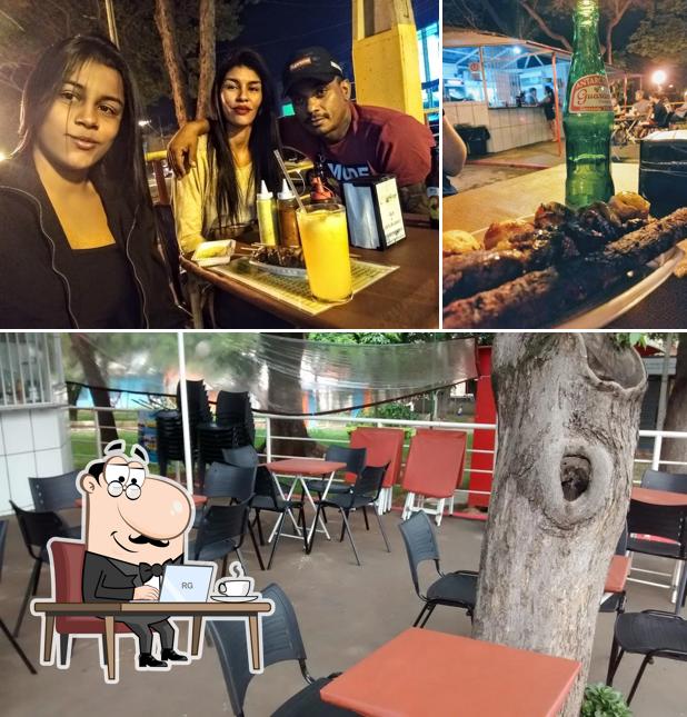 Veja imagens do interior do Espetinho do Tião