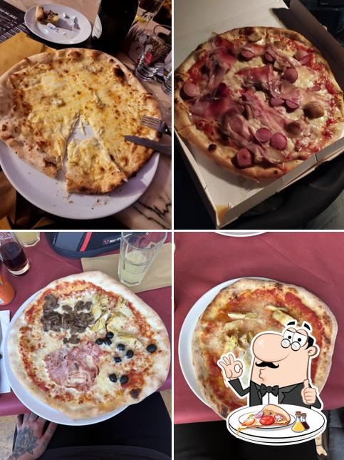 A Jacky's Pub, puoi provare una bella pizza