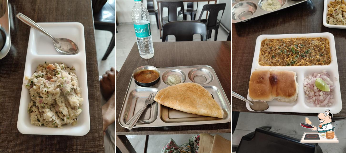 Pancakes at Hotel Navaidya Corner