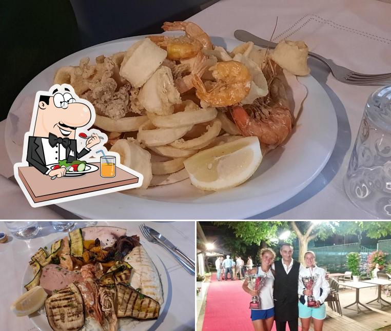 La foto della cibo e interni di Ristorante Pizzeria Al Corallo