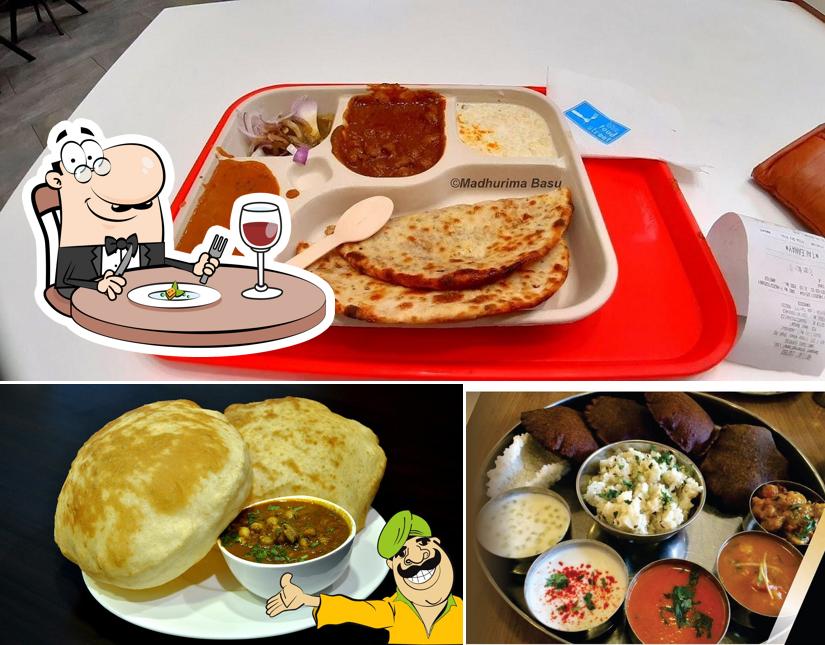 Food at Amritsari Express