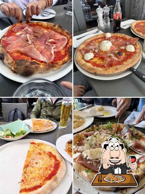 Scegli una pizza a Pizzeria Ristorante Molino Seilerhaus