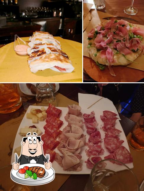 Prova i piatti di carne a Cantina Del Gufo