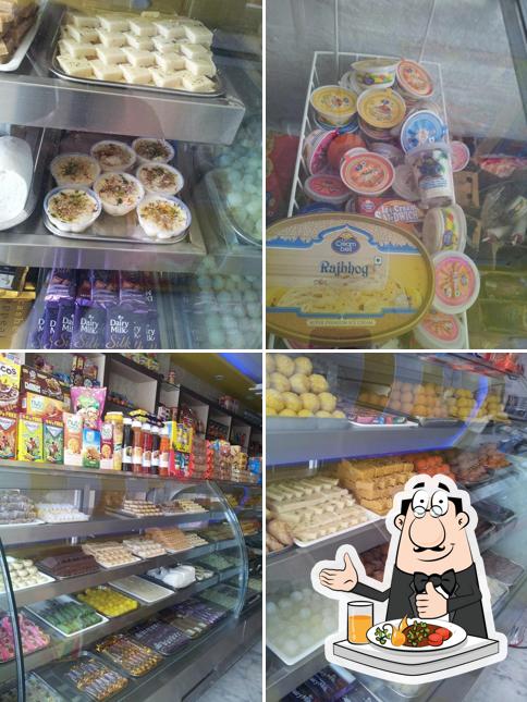 Food at Jeet Sweets