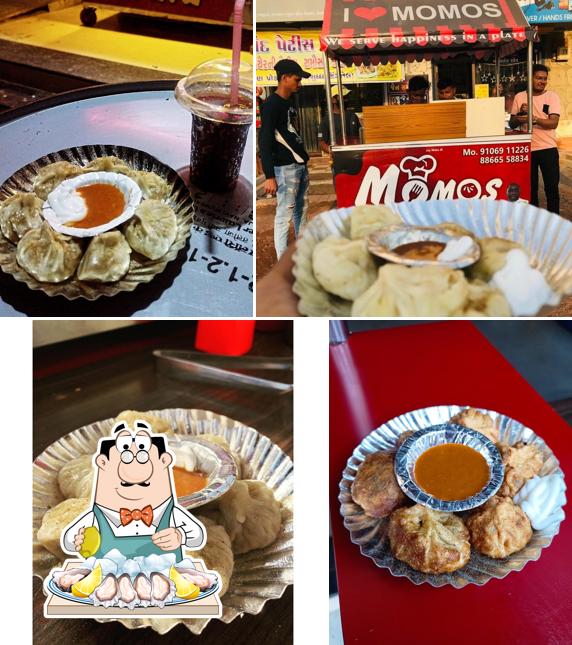 Oysters at Momos Wala