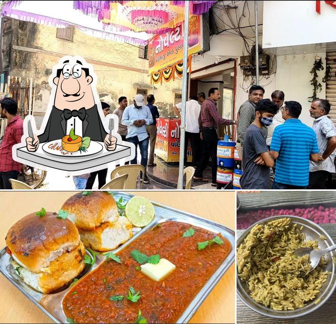 Meals at Novelty Pavbhaji Centre(shayaji library)