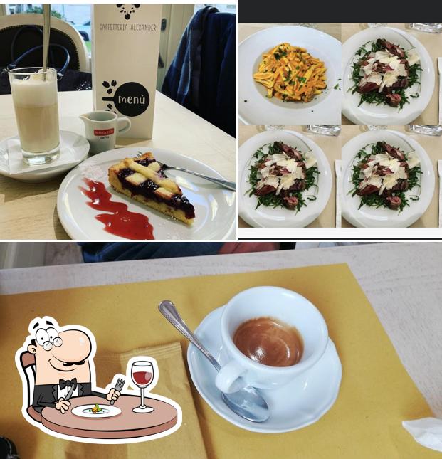 Guarda la immagine che mostra la cibo e bevanda di Caffetteria Alexander