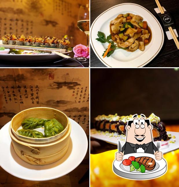 Ordina i un pasto a base di carne a Oishi Fusion Restaurant