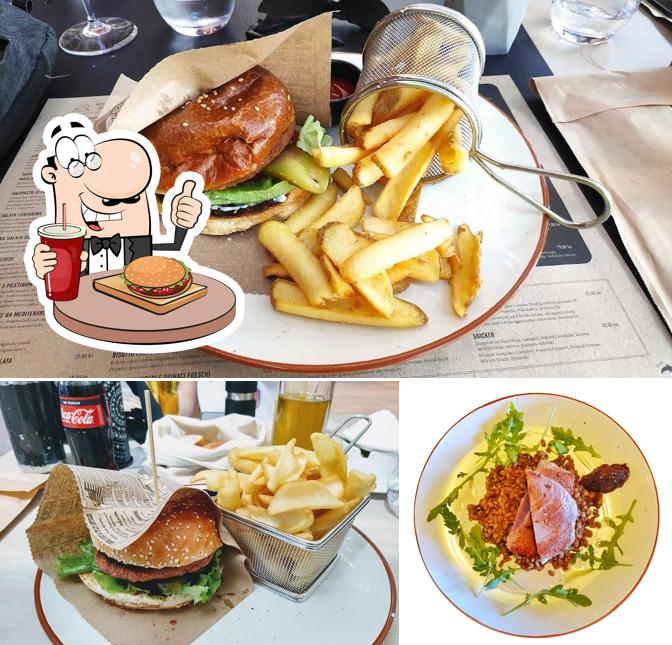 Prova un hamburger a La Pentola Trattoria Makarska