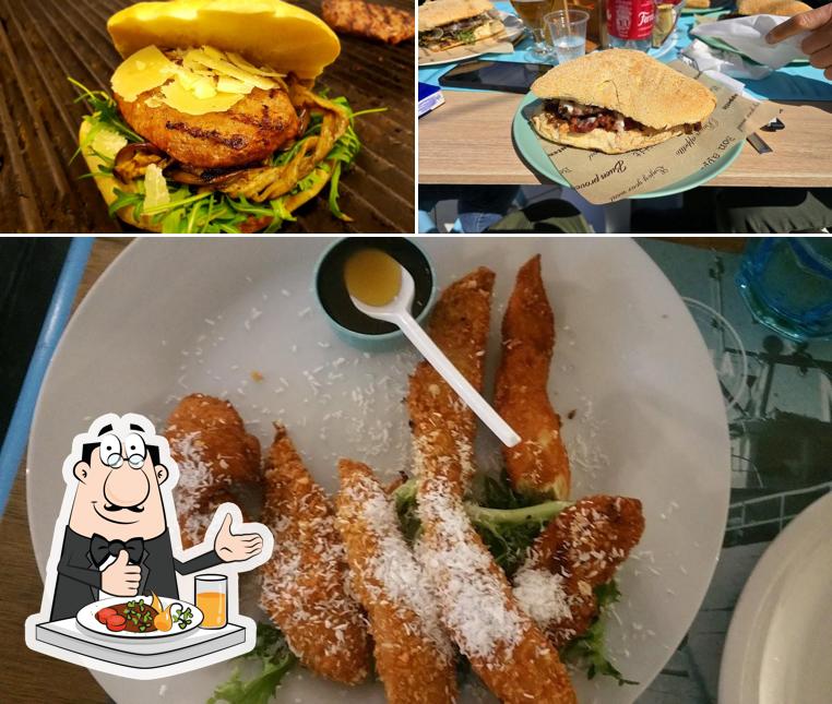 Panino con maiale stirato al Mazzella Gastropub