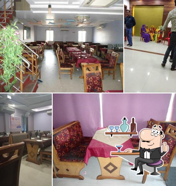 Check out how Capricorn Restaurant looks inside