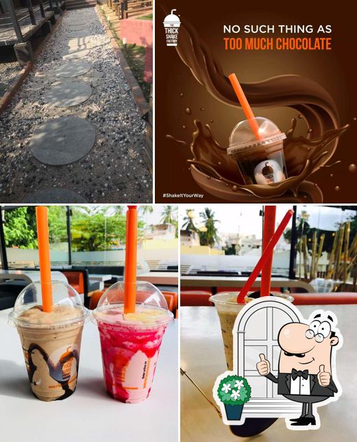 Check out how Thickshake Factory looks outside