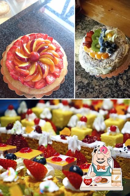 Pasticceria Lisi serve un'ampia gamma di dessert
