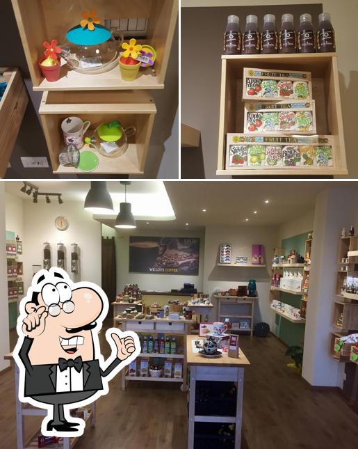 Siediti a un tavolo di Click Café Campiglione Di Fermo