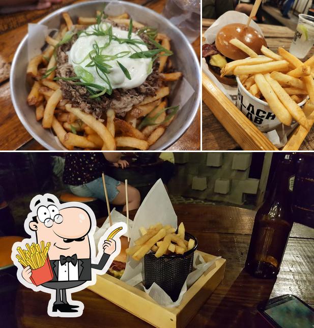Prove batatas fritas no Black Lab Sandwich Shop