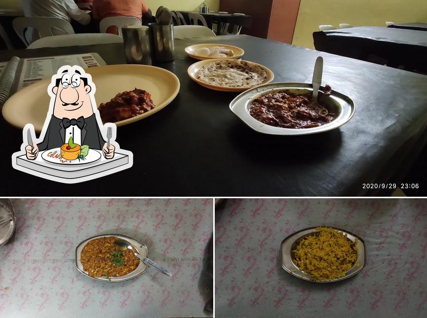 Food at Sunny Dhaba