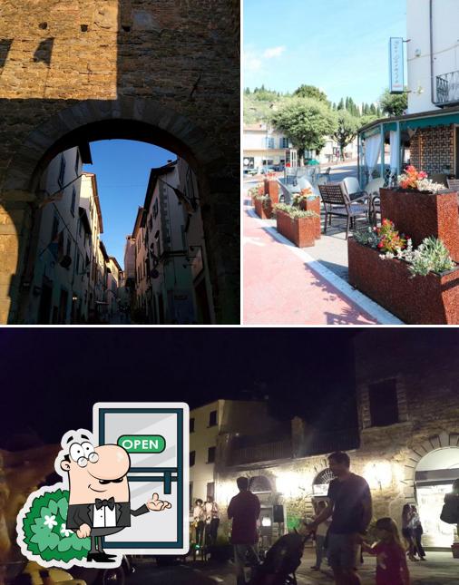Guarda gli esterni di Bar 2000