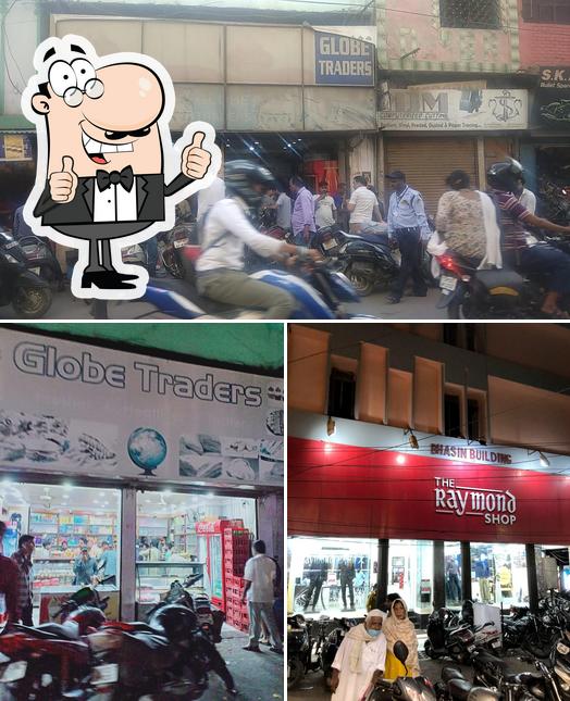 Here's a pic of Globe cafe