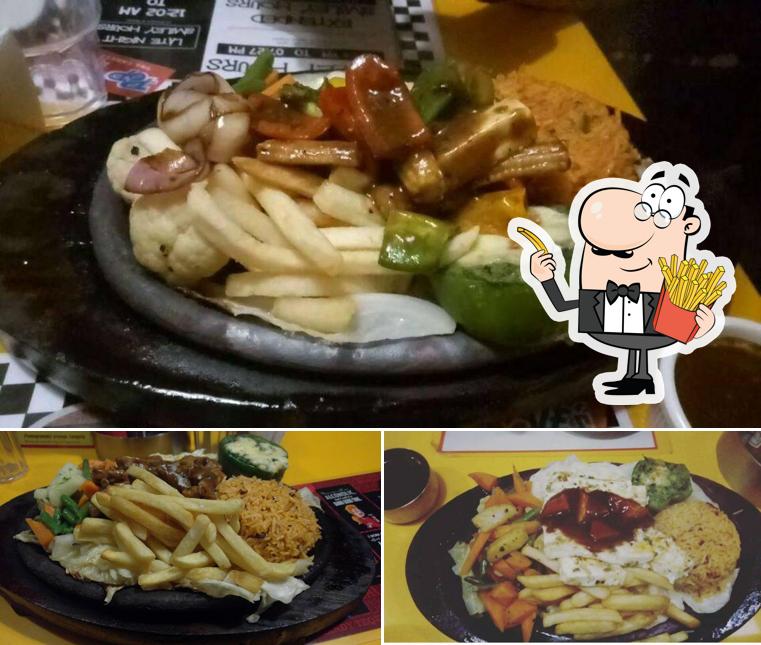 Taste French fries with various sauces