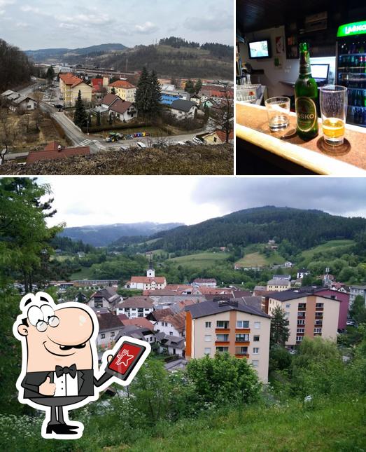 La esterno e birra del ristorante
