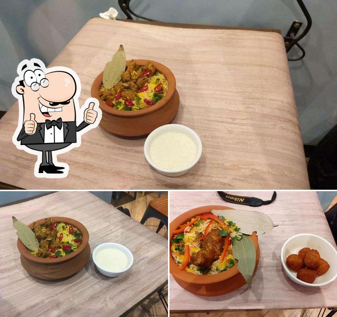 Look at this image of Handi Biryani