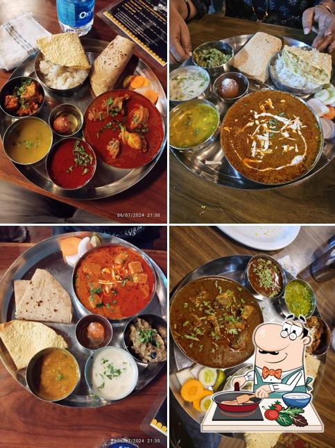 Chicken curry at Hotel Lokhande Wada