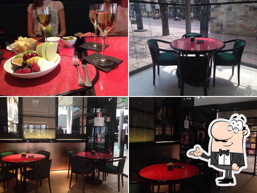 Dai un'occhiata agli interni di Emporio Armani Caffè