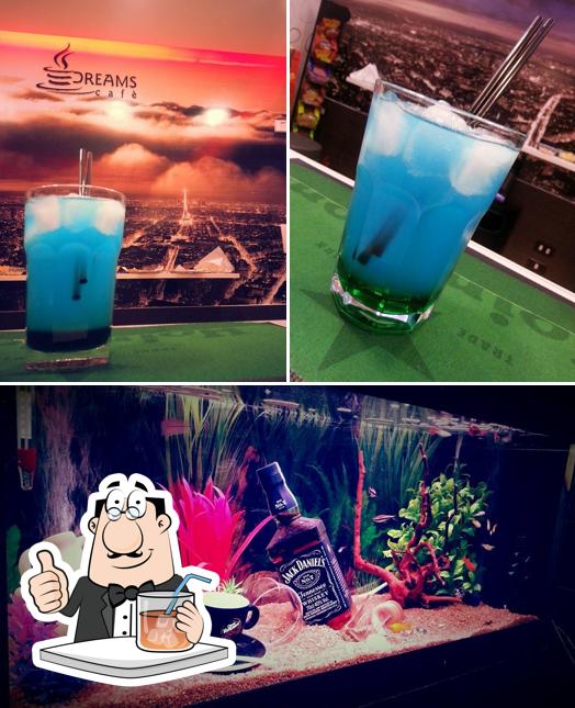 Prenditi un drink dal menu