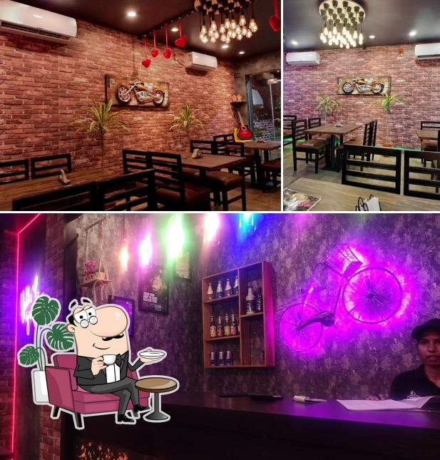 The interior of LOVE N' LATTEE