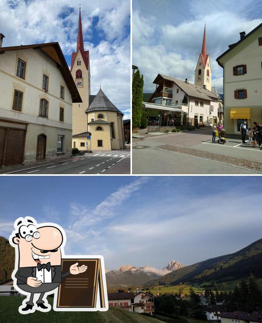 Gli esterni di Hotel Hell-Macelleria Metzgerei