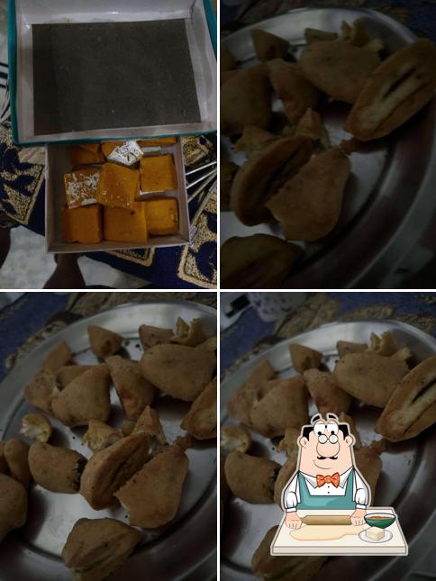 Samosa at Komal Dairy & Sweets