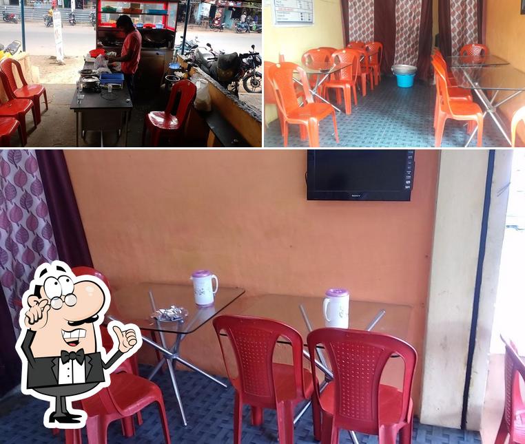 The interior of SRI SAI CHINESE FAST FOOD CENTER